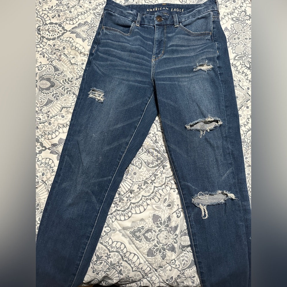 American Eagle Outfitters Women’s Dark Blue Ripped Skinny Jeans